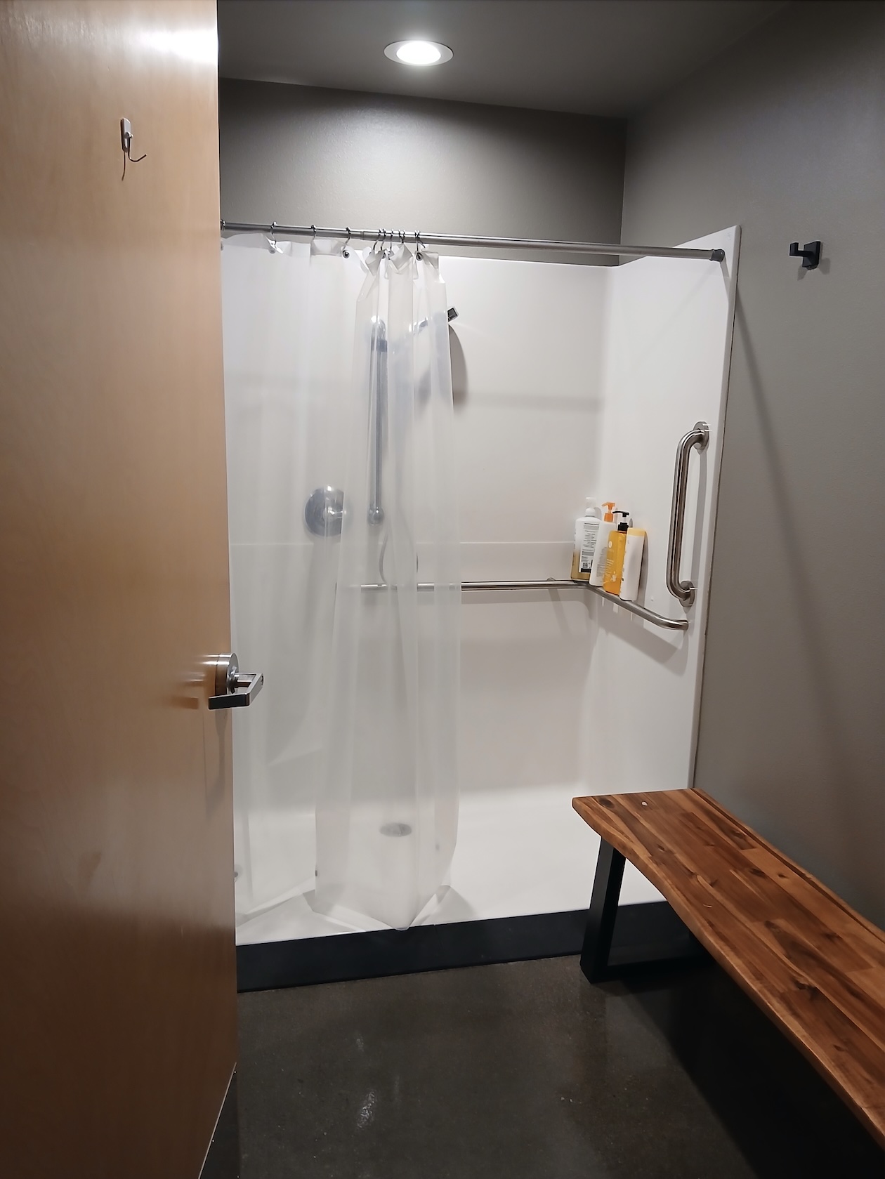 360 Strength Prive Showers